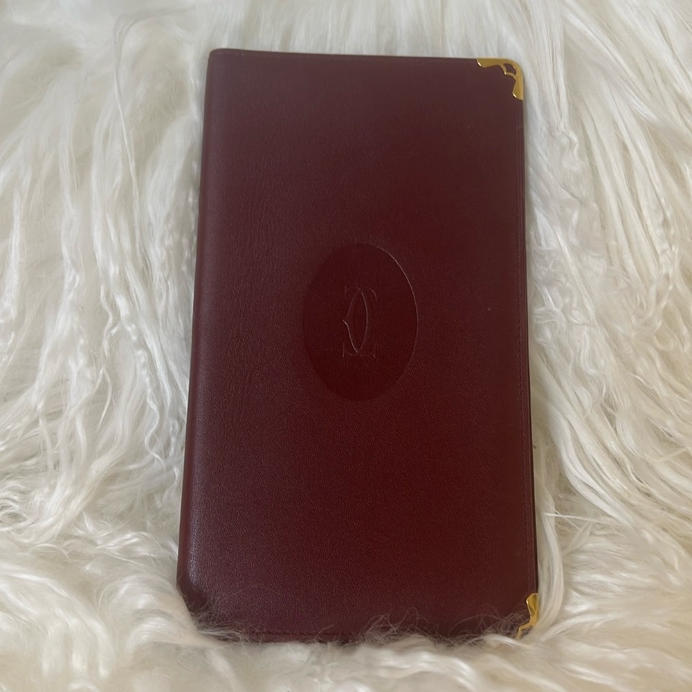 CARTIE; Length wallet, Mast Line Bordeaux leather, no call outs in A+ condition